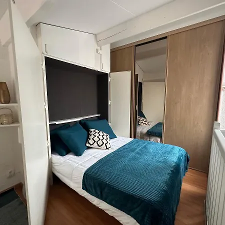 Duplex Meuble Avec Terrasse Dans Avec Piscine 公寓