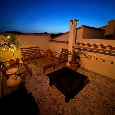 Duplex Meuble Avec Terrasse Dans Avec Piscine *